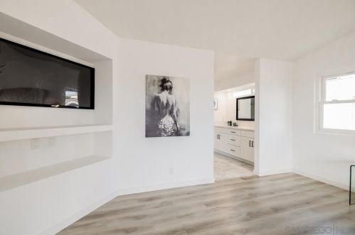 3775 Carnegie Dr, Oceanside CA  92056-6321 exterior