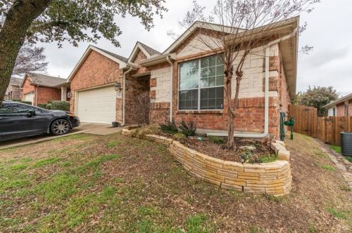 1323 Clear Creek Dr, St Paul, TX 75098-6676