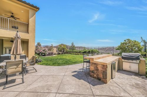 19210 Lauren Ln, Santa Clarita, CA 91350-1344
