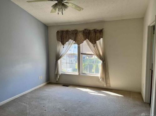 115 Springhouse Dr, Englewood OH  45322-8795 exterior