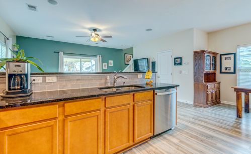 1528 Thoroughbred Blvd, Johns Island SC  29455-8520 exterior