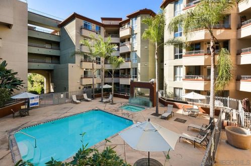 1501 Front St, San Diego CA  92101-2973 exterior