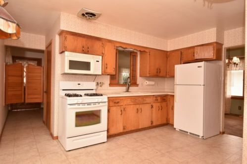 2104 113, Milwaukee WI 53226-4001 exterior