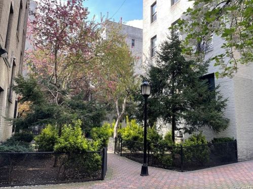 21-78 35th St, Long Island City NY  11105 exterior