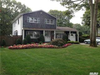 358 Joan St, Hauppauge, NY 11779-6211