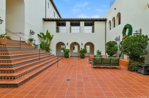 999 Silver Spur Rd, Palos Verdes Estates CA  90274-3805 exterior