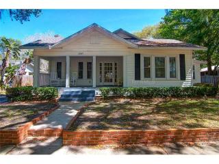 3527 Palonia Ct, Sarasota, FL 34239-5929