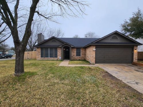 201 Quail Cir, Monadale, TX 78634-3165