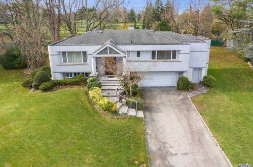 28 Jeffrey Ln, Great Neck, NY 11020-1608