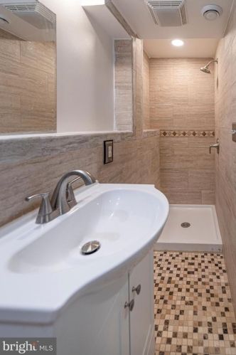 15 Cedar Hollow Rd, Paoli PA  19301-1739 exterior