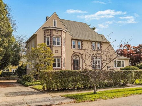 161 Commonwealth Ave, Mount Vernon, NY 10552-2016
