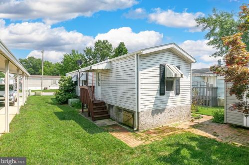 155 Whippoorwill Way, West Deptford NJ  08051-1383 exterior