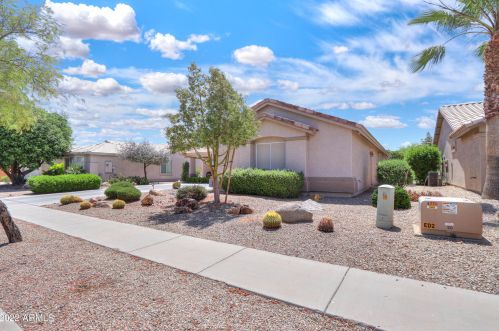 2517 Fiesta Dr, Casa Grande, AZ 85194-9519