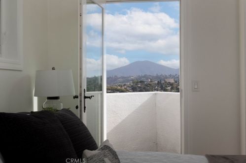 4393 Date Ave, La Mesa CA  91941-6412 exterior