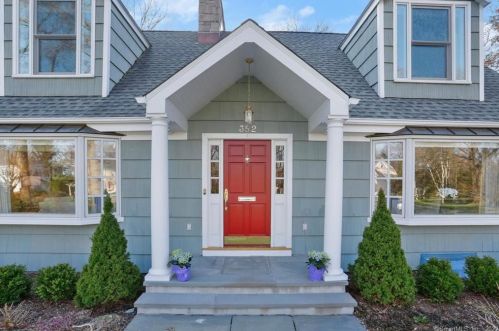 352 Bayberrie Dr, Stamford, CT 06902-2003