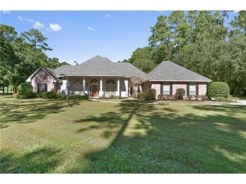 152 Country Club Dr, Covington, LA 70433-4814