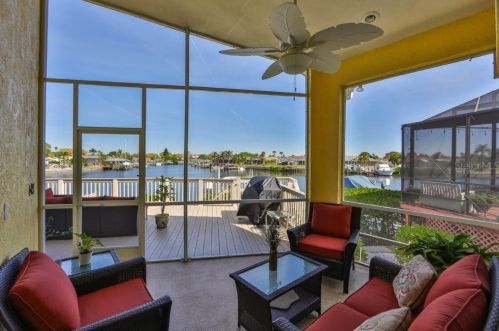 823 Symphony Isles Blvd, Ruskin FL  33572-2743 exterior