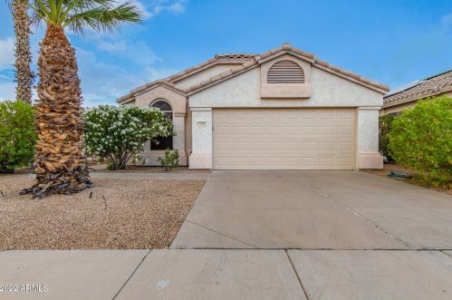17658 Hayden Dr, Sun City, AZ 85374-3015
