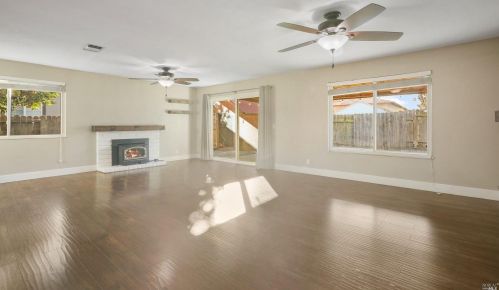 615 Devonshire Dr, Liberty Farms CA  95620-2210 exterior