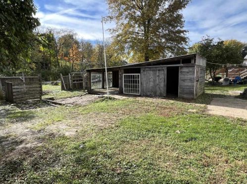 14 Vivian Dr, Florence KY  41042-9742 exterior