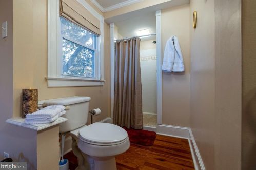 102 High St, Edinburg VA  22824-3084 exterior