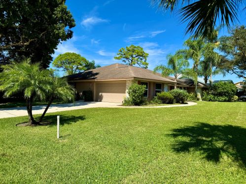 6147 Woodlake Rd, Jupiter, FL 33458-2456