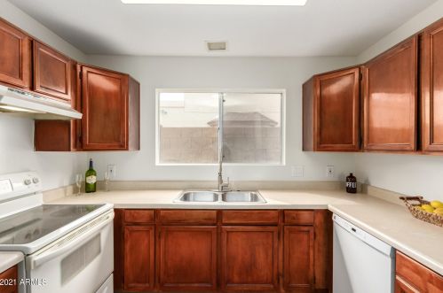 4760 Wahalla Ln, Glendale AZ 85308-7075 exterior