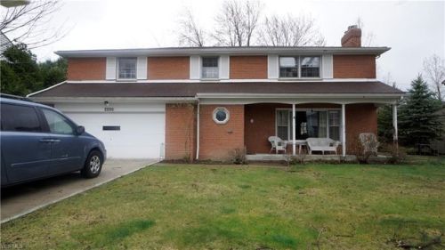 23310 Wendover Dr, Cleveland, OH 44122-1447
