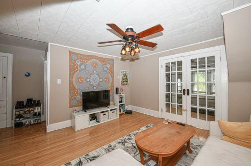 2565 Oakland Ave, Milwaukee WI 53211-3931 exterior