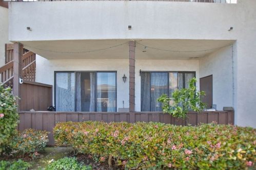 8561 Meadow Brook Ave, Garden Grove, CA 92844-1270