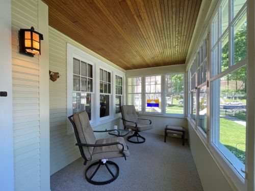 917 Elm St, West Bend, WI 53095-3131