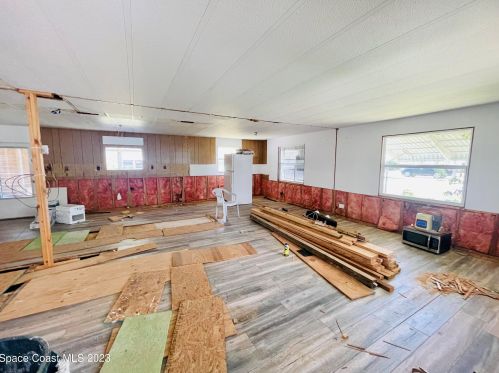 706 Barefoot Blvd, Sebastian FL  32976-7303 exterior