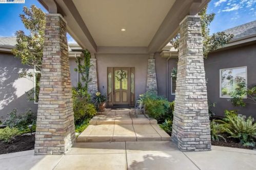 413 Cliffside Dr, Danville, CA 94526-4809