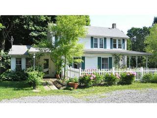 4003 Fisher Rd, Gibsonia, PA 15044-9310