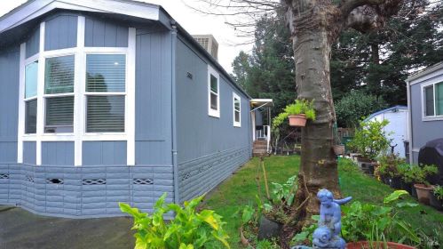 154 El Crystal Dr, Santa Rosa CA  95407-7966 exterior