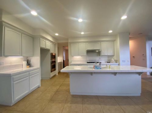2524 Bartlett Ct, Ukiah, CA 95482-2024