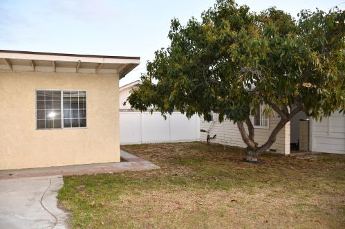 230 9th St, Santa Paula CA  93060-4102 exterior