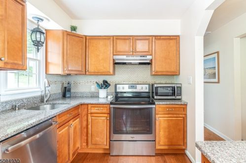 59 Layton Rd, Wantage NJ  07461-1807 exterior