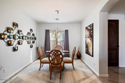 550 Emerson St, Chandler AZ  85248-4700 exterior