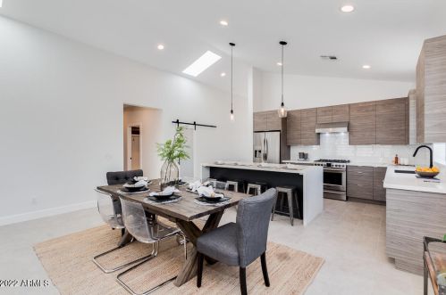 8149 10 Pl, Phoenix AZ 85014-3234 exterior