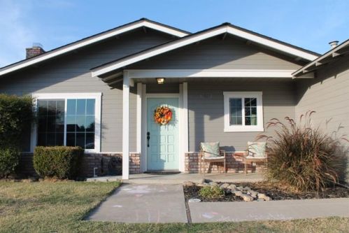 1821 Lial Ct, Turlock CA  95380-6806 exterior