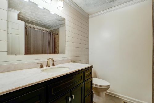 1967 Willow Run Rd, Darbydale OH  43123-1531 exterior