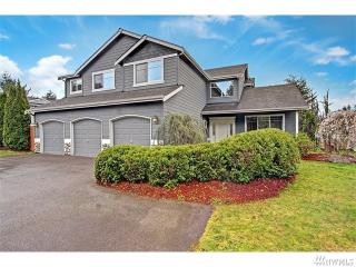 27931 26th St, Redmond, WA 98053-3116