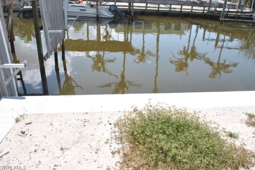 4823 Flamingo Dr, Saint James City FL  33956-2818 exterior