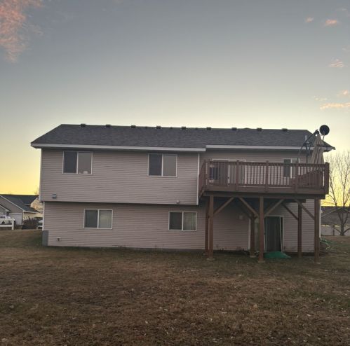 2006 Independence St, Spectacle Lake, MN 55008-9371