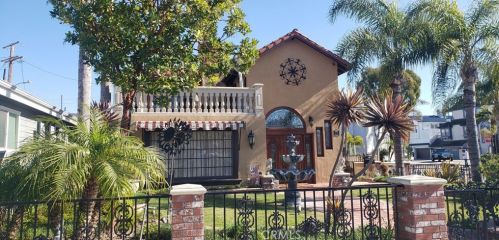 5717 The Toledo, Long Beach, CA 90803-4054