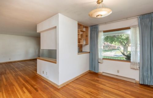 4124 89, Milwaukee WI 53228-2210 exterior