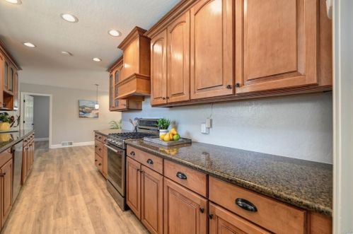 855 B St, Liberty Farms CA  95620-3311 exterior