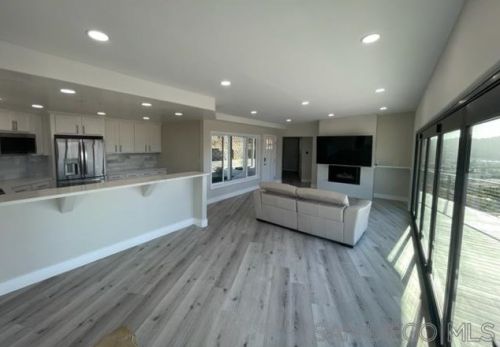 1110 Monterey Dr, El Cajon CA  92020-6718 exterior