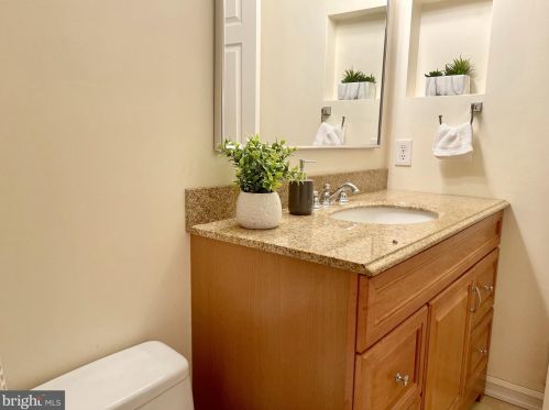 15 Trumbull Ct, Princeton NJ  08540-7060 exterior